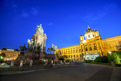 Österreich, Wien, Maria-Theresien-Platz, Museum für Kunstgeschichte und Naturhistorisches Museum - PUF00937