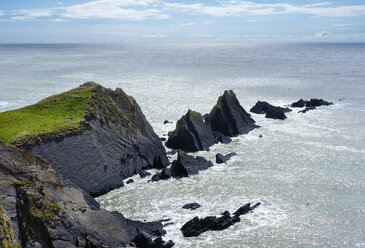 Großbritannien, England, Devon, Hartland, Hartland Quay, Felsenküste, Screda Point - SIEF07619