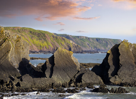 Großbritannien, England, Devon, Hartland, Hartland Quay, Screda Point - SIEF07622