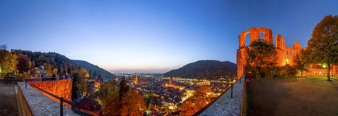 Deutschland, Baden-Württemberg, Heidelberg, Heidelberger Schloss und Stadtansicht, lizenzfreies Stockfoto