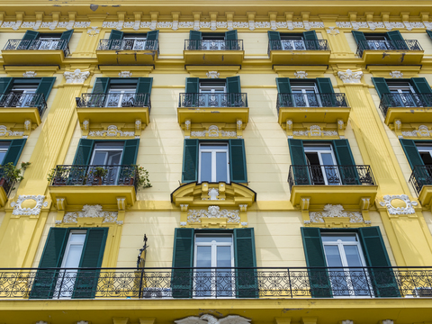 Italien, Kampanien, Neapel, Fassade des Bagno Elena, lizenzfreies Stockfoto