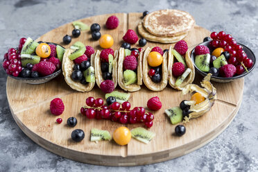 Taco Pancakes with fruits - SARF03433