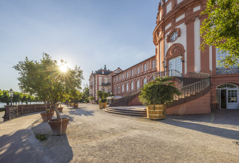Germany, Hesse, Wiesbaden, Biebrich Palace against the sun - PVCF01206
