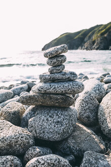Russia, Far East, Khasanskiy, Japanese sea, Grotovaya bay, stack of pebbles on stony beach - VPIF00290