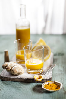 Detox drink, ginger, lemon and orange juice with curcuma and chilli powder - SBDF03420