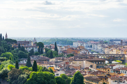 Italien, Toskana, Florenz, Altstadt mit Fluss Arno und Ponte Vecchio - CSTF01539