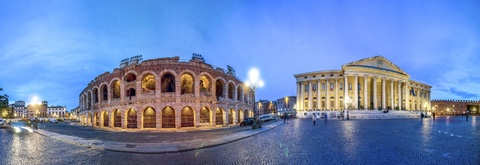 Italien, Venetien, Verona, Amphitheater, Blaue Stunde, lizenzfreies Stockfoto