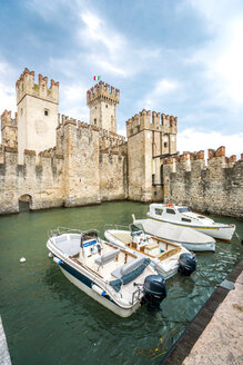 Italien, Lombardei, Gardasee, Sirmione, Castello Scaligero - PUF01007