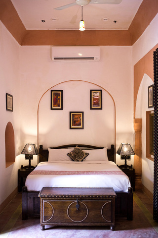 India, Rajasthan, Alwar, Heritage Hotel Ram Bihari Palace, hotel room stock photo