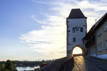 Deutschland, Baden-Württemberg, Breisach am Rhein, Hagenbachturm - PUF01016