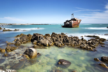 Africa, South Africa, Western Cape, Cape Agulhas, shipwreck - FPF00135