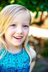 Portrait of happy girl outdoors - SRYF00587