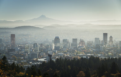USA, Oregon, Portland, city view - STCF00374