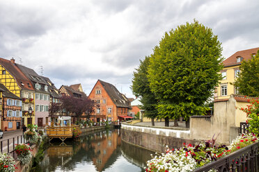 France, Colmar, Old town, half-timbered houses in Little Venice - PUF01053