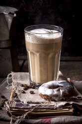 Latte Macchiato mit Donut - SBDF03428