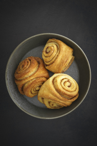 Selbstgebackene Franzbrötchen, lizenzfreies Stockfoto