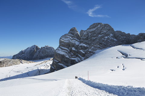 Österreich, Steiermark, Salzkammergut, Dachsteinmassiv, Blick zum Dirndl, Wanderweg am Hallstätter Gletscher, lizenzfreies Stockfoto