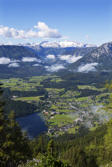 Austria, Styria, Salzkammergut, Ausseerland, Altaussee, Lake Altausseer See and Dachstein - WWF04025