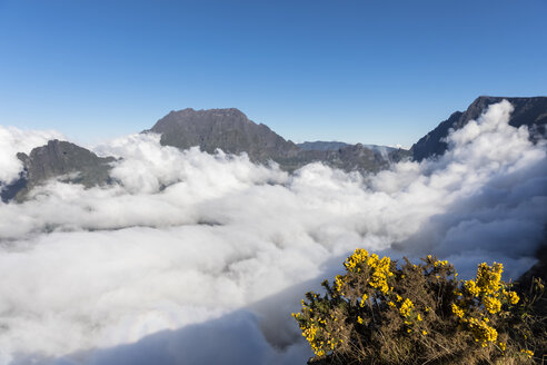 La Réunion, Nationalpark La Réunion, Aussichtspunkt Maido, Blick vom Vulkan Maido auf Cirque de Mafate, Gros Morne und Piton des Neiges - FOF09576