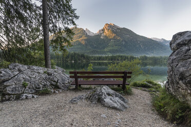 Germany, Bavaria, Berchtesgaden Alps, Lake Hintersee, bench in the morning - RPSF00070