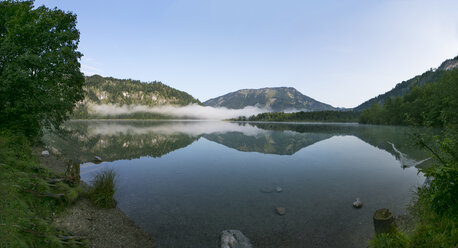 Austria, Upper Austria, Salzkammergut, Totes Gebirge, Lake Offensee, morning fog - WWF04051