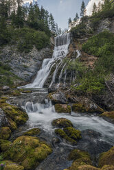 Italien, Alpen, Dolomiten, Wasserfall von Fiames - RPSF00105