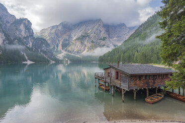 Italy, South Tyrol, Dolomites, Lago di Braies, Fanes-Sennes-Prags Nature Park - RPSF00108