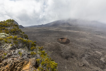 La Réunion, Nationalpark La Réunion, Schildvulkan Piton de la Fournaise, Krater Formica Leo, Blick vom Pas de Bellecombe - FOF09592