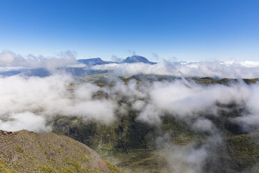 La Réunion, Nationalpark La Réunion, Route forestiere du Volcan, Blick vom Riviere des Remparts und Piton des Neiges - FOF09602