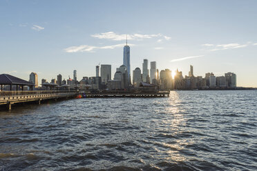 USA, New York City, Manhattan, New Jersey, cityscape at sunset - RPSF00133