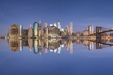 USA, New York City, Manhattan, Brooklyn, Stadtbild mit Brooklyn Bridge - RPSF00162