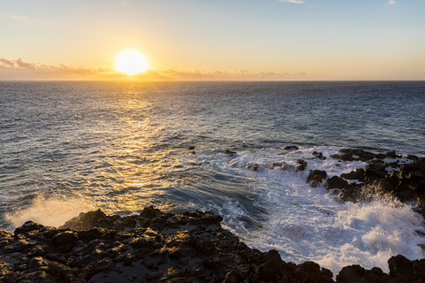 La Réunion, Westküste, Felsenküste bei Souffleur bei Sonnenuntergang, lizenzfreies Stockfoto