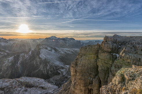 Italien, Venetien, Dolomiten vom Lagazuoi, Naturpark Fanes-Sennes-Prags - LOMF00685