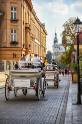 Poland, Krakow, Old town, carriages - CSTF01582