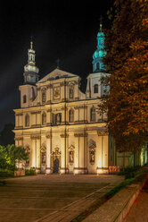 Polen, Krakau, Polen, Krakau, Paulinerkloster und St. Michaelskirche bei Nacht - CSTF01587