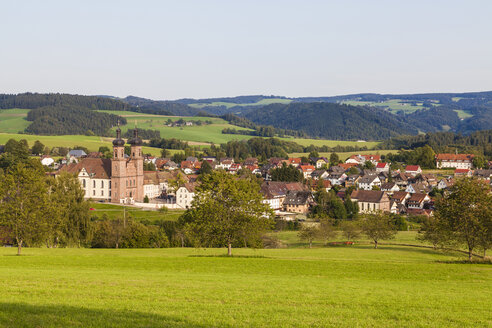 Deutschland, Baden-Württemberg, Schwarzwald, St. Peter mit Klosterkirche - WDF04257