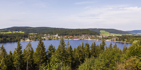 Germany, Baden-Wurttemberg, Black Forest, Titisee-Neustadt at Lake Titisee - WDF04266