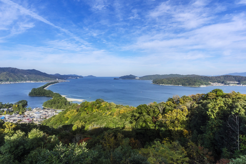 Japan, Präfektur Kyoto, Blick auf Amanohasidate mit Sandbank und Meer, lizenzfreies Stockfoto