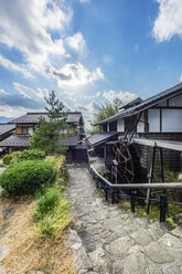 Japan, Dorf Magome, Gebäude und Weg - THAF02094