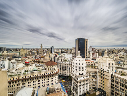 Argentinien, Buenos Aires, Blick auf die Stadtteile Monserrat und Recoleta von oben - AMF05598