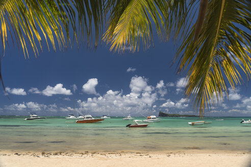 Mauritius, Cap Malheureux, view from Bain Boeuf Public Beach to Gunner's Coin - PCF00352