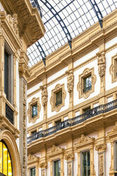 Italien, Mailand, Teil der Fassade der Galleria Vittorio Emanuele II - CSTF01616