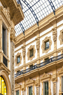 Italien, Mailand, Teil der Fassade der Galleria Vittorio Emanuele II - CSTF01616