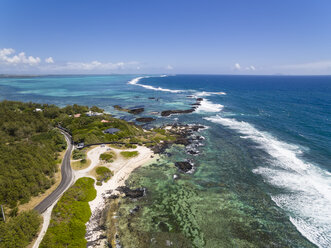 Mauritius, East Coast, Indian Ocean, Flacq, road and beach - FOF09705