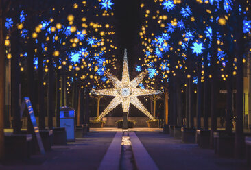 Germany, Berlin, Christmas decoration, Moravian star - ASCF00763