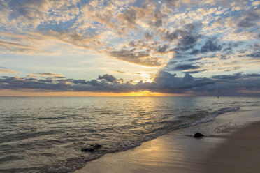 Mauritius, West Coast, Indian Ocean, Riviere Noire, sunset - FOF09751