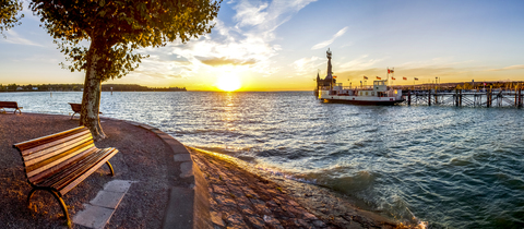 Deutschland, Baden-Württemberg, Konstanz, Bodensee, Impera an der Hafeneinfahrt, Sonnenaufgang, lizenzfreies Stockfoto