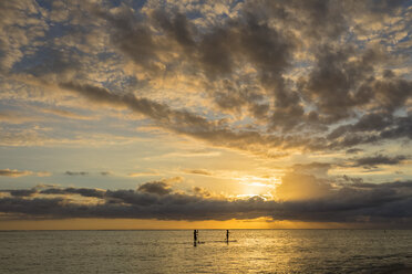 stand Up Paddle Boarding - FOF09765