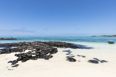 Mauritius, Flacq, East Coast, Fisherman at beach of Belle Mare - FOF09790