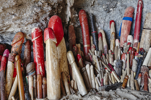 Thailand, Railay Bay, Phra Nang Beach, Nang Cave Beach, Prinzessinnenhöhle, Phallus-Symbole, lizenzfreies Stockfoto